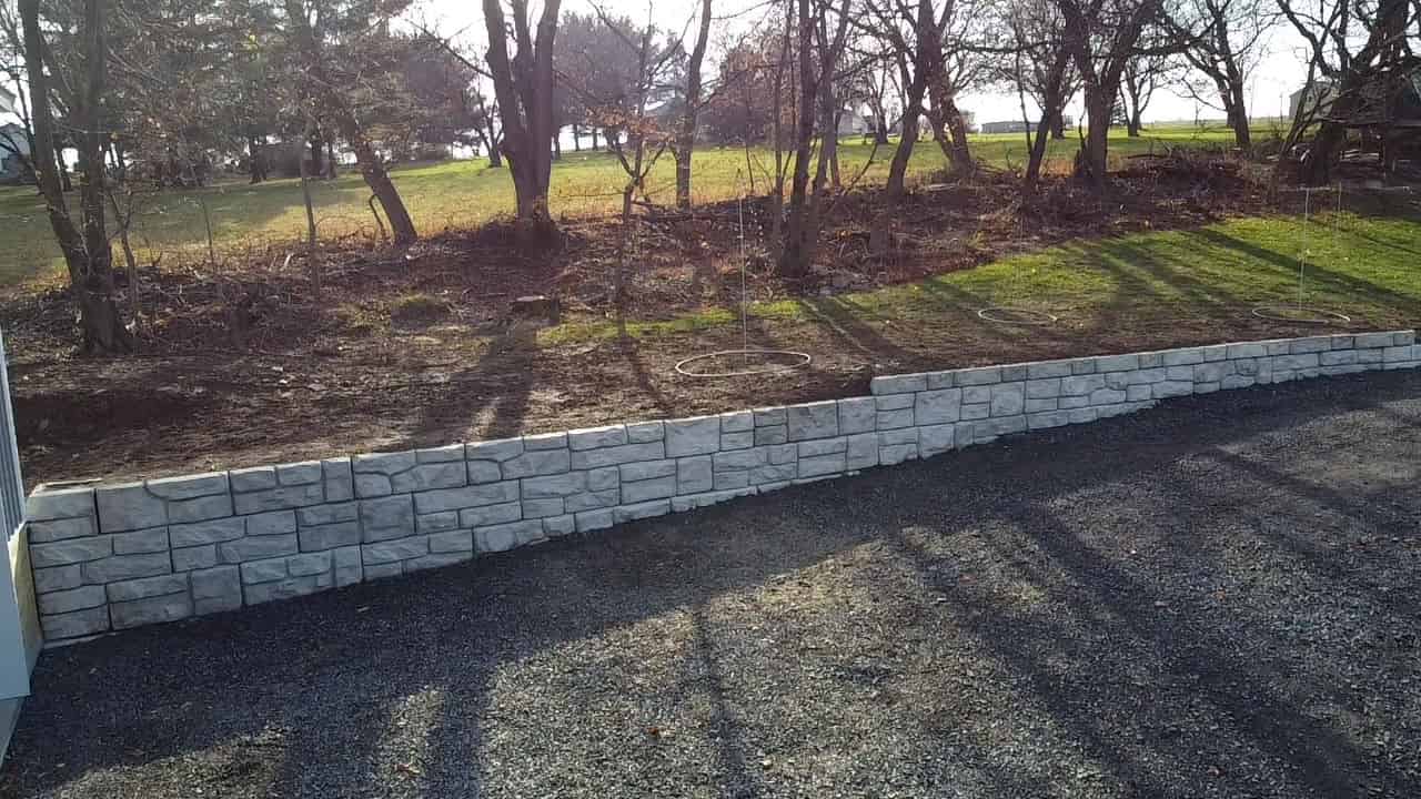 Retaining Walls image